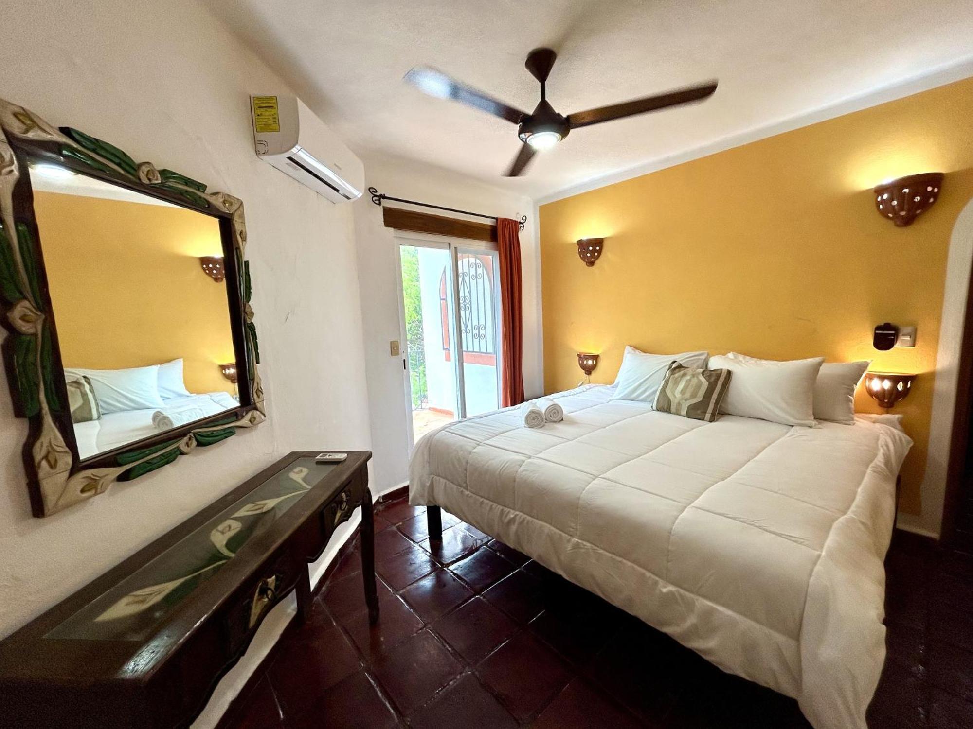 Hotel Coco De Mar Quinta Avenida Playa del Carmen Exterior photo